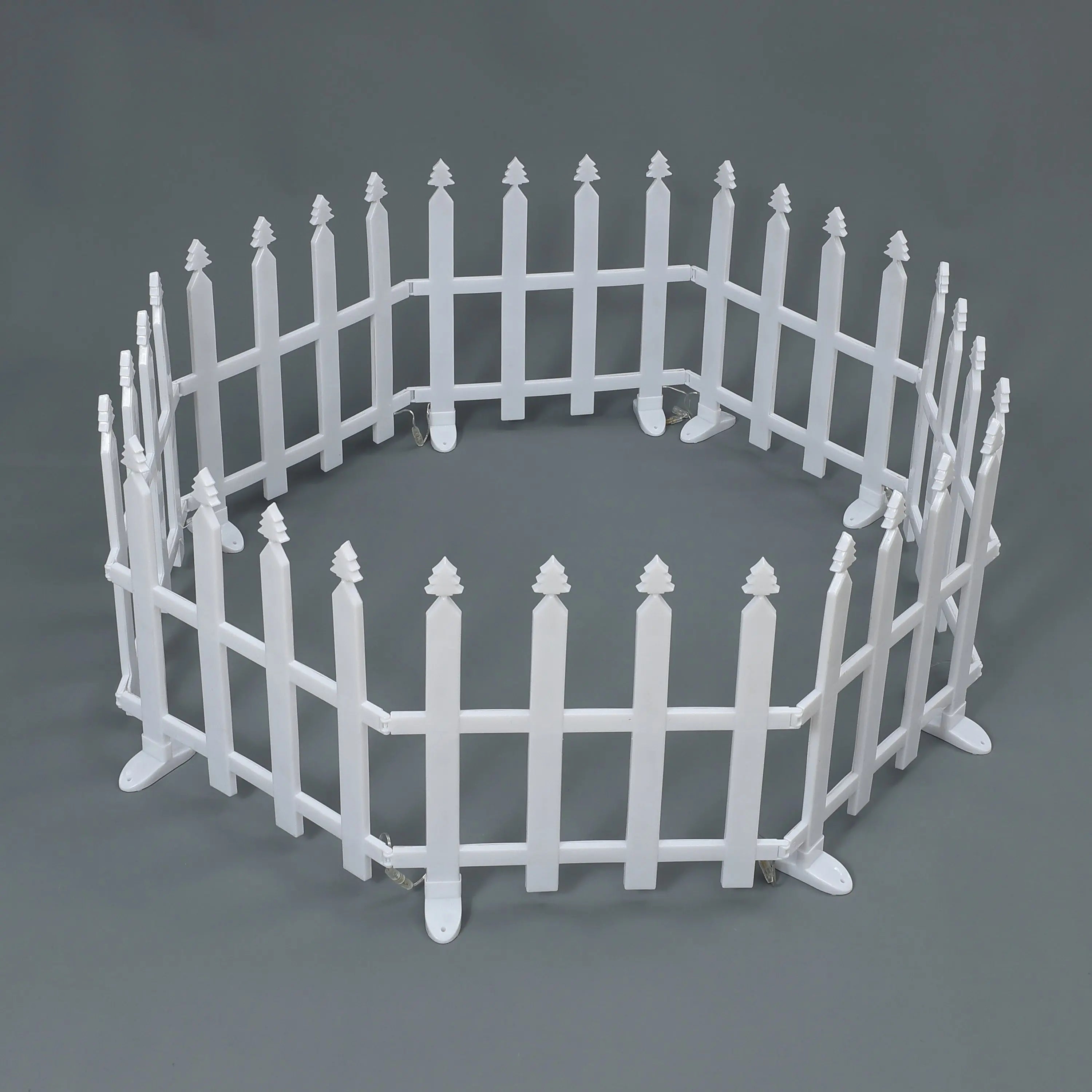 lighted-fence-led-christmas-decor-brings-holiday-magic