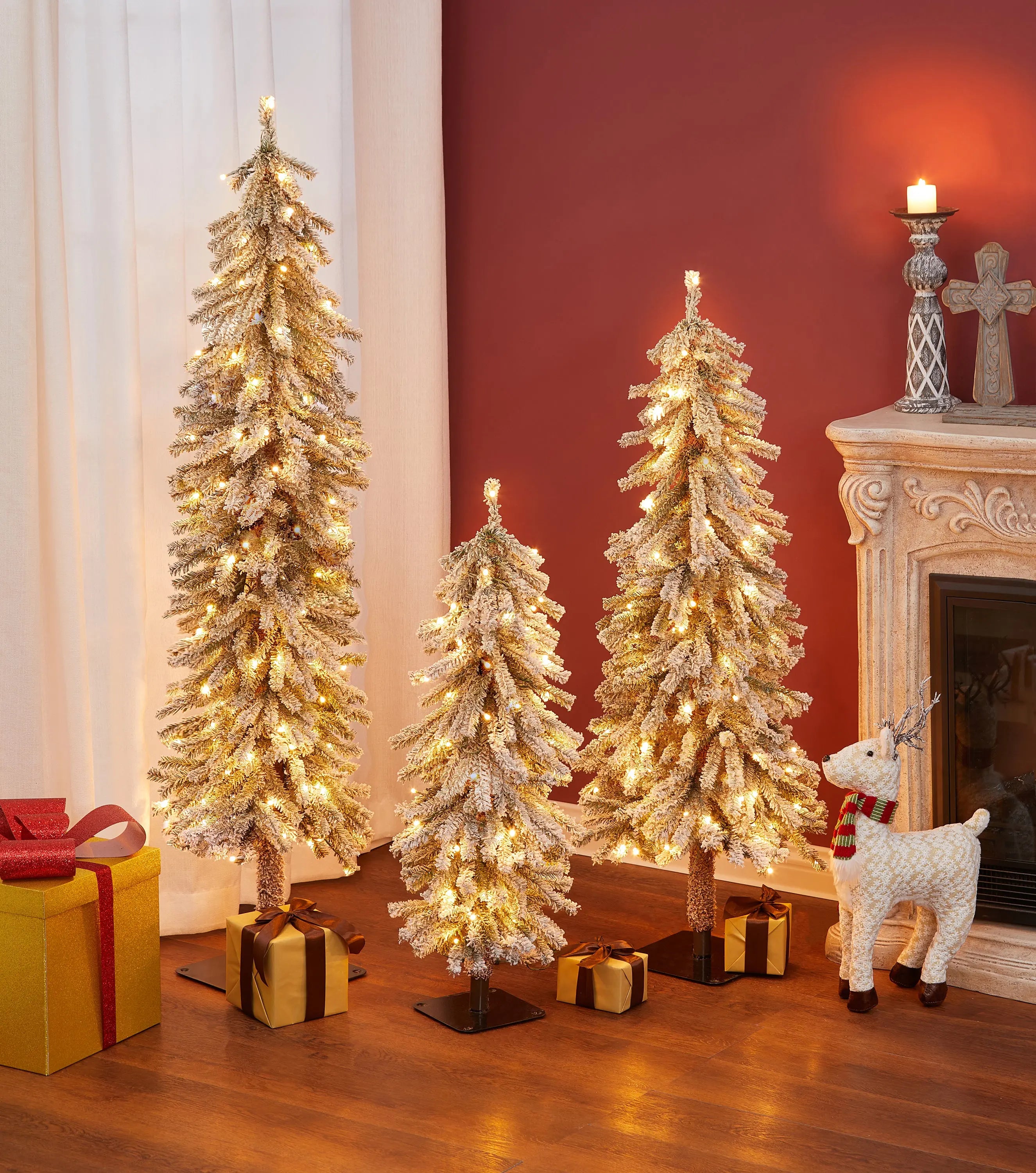 LuxenHome Set of 3 Pre-Lit Flocked Artificial Christmas Trees LuxenHome Set of 3 Pre-Lit Flocked Artificial Christmas Trees