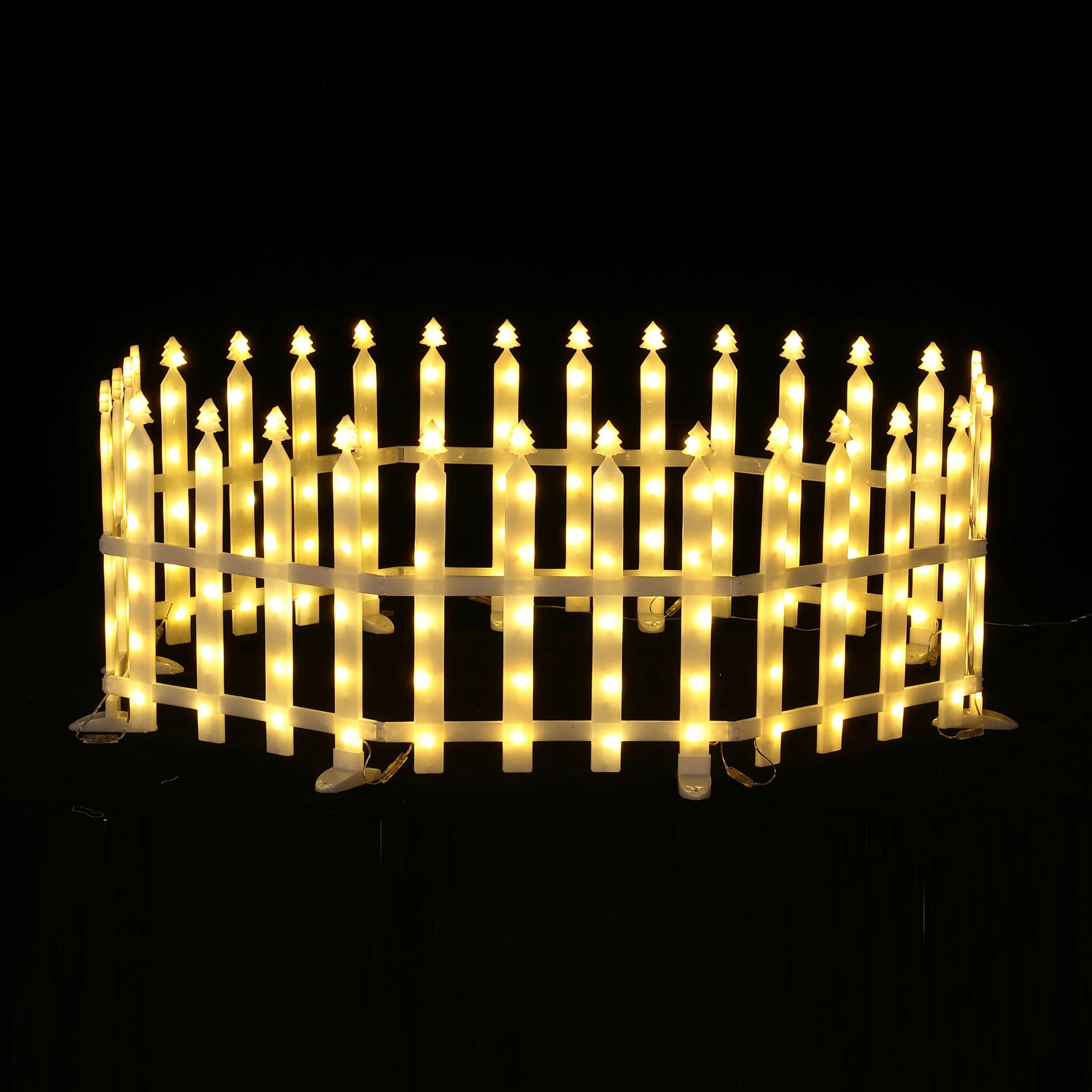 transform-your-yard-with-festive-lighted-fence-christmas-decor