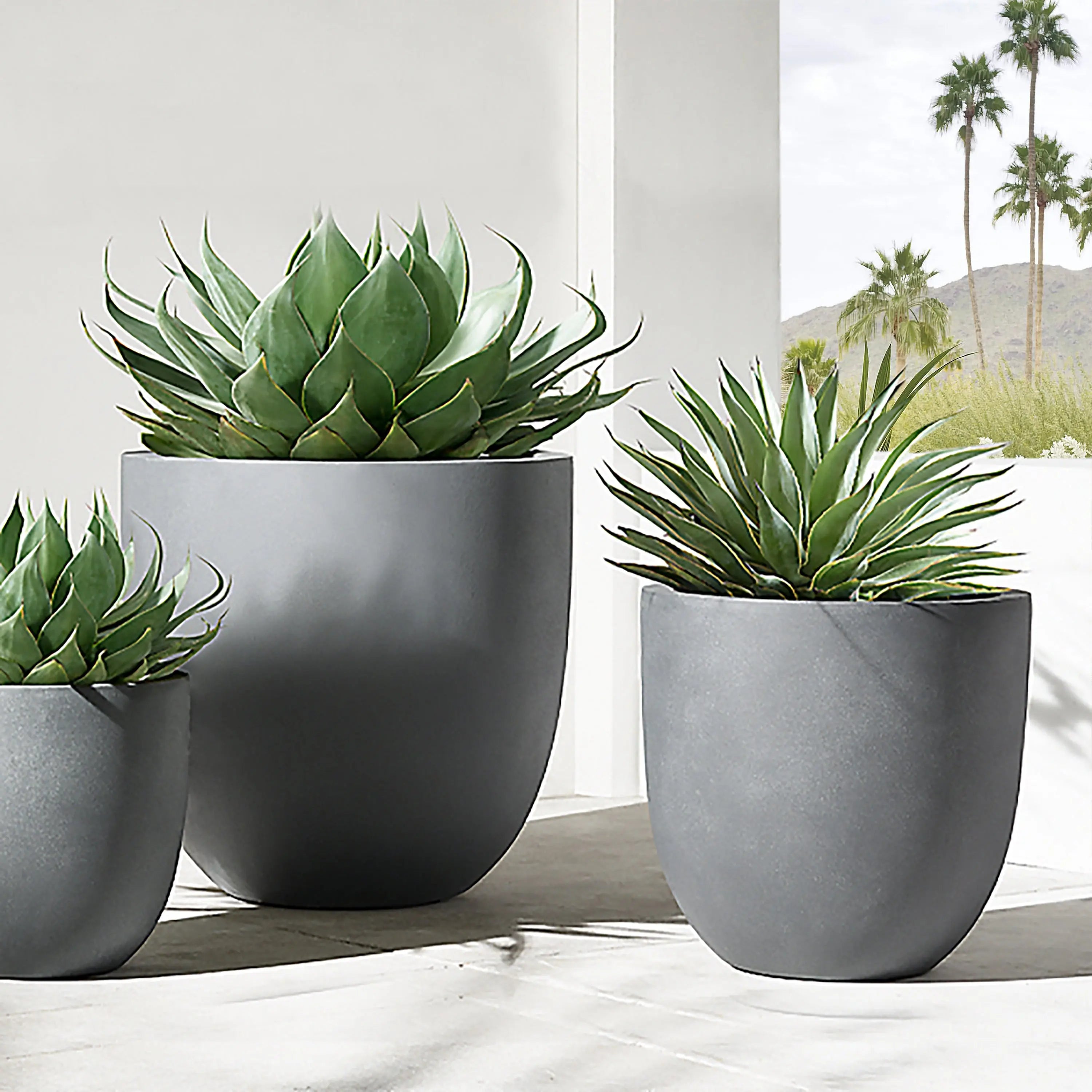 Essentia indoor/outdoor planter, round, small - LuxenHome