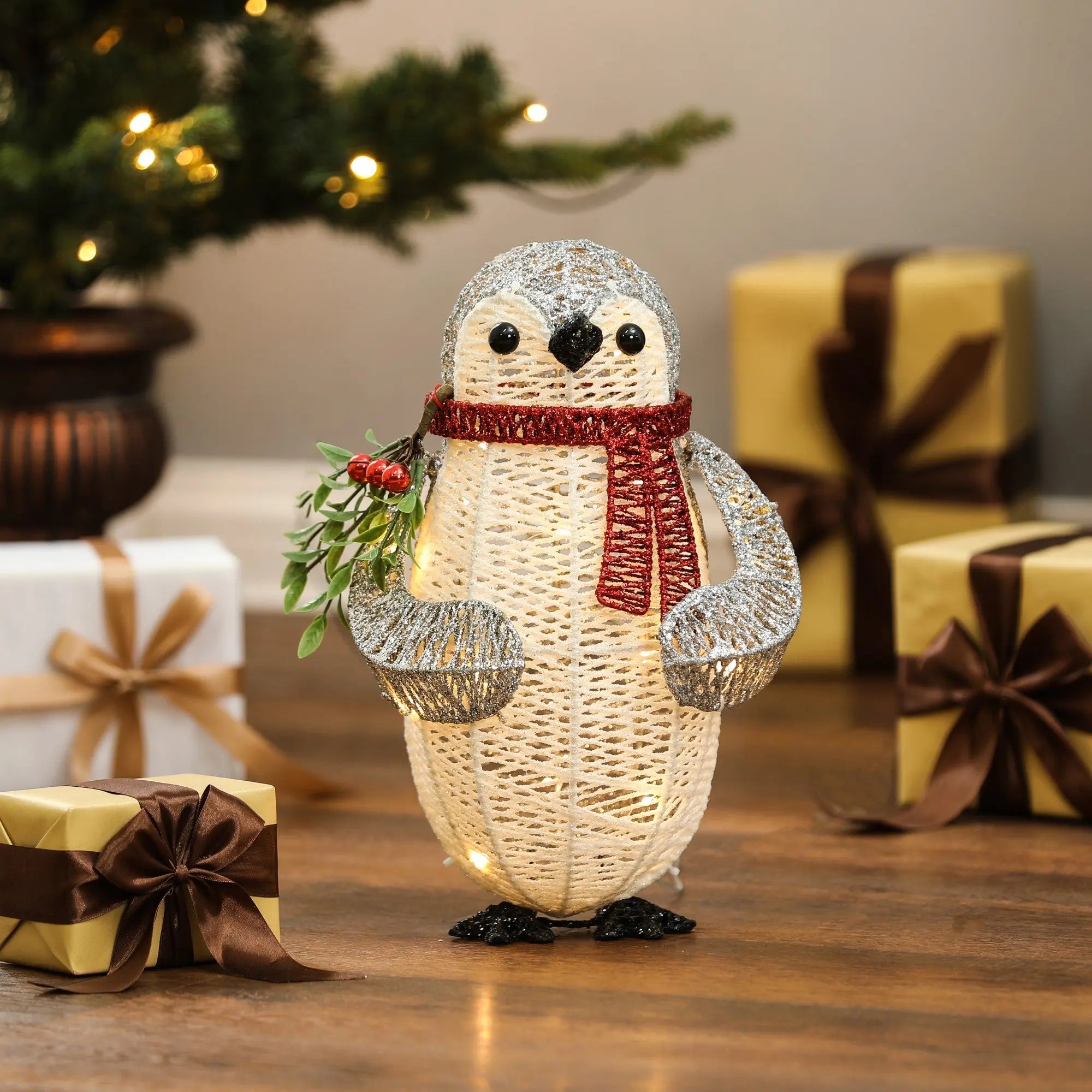 internal-led-light-makes-this-christmas-decoration-sparkle-and-shine