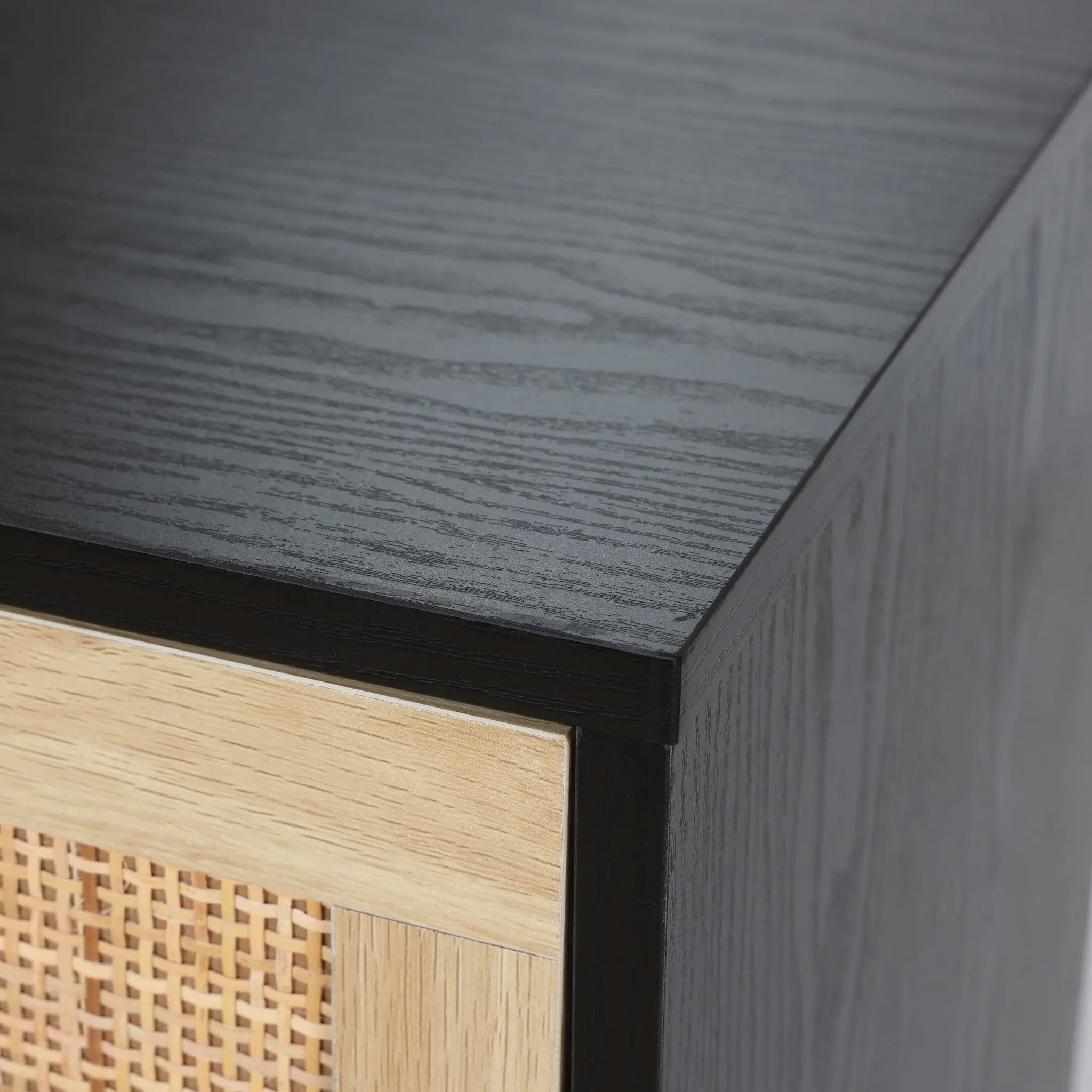 black-solid-wood-corner-of-the-chest