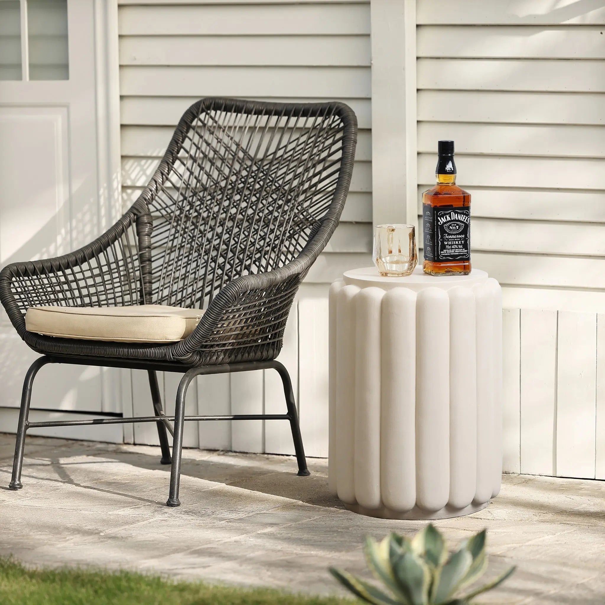Ivory white pillar round cement outdoor side table - LuxenHome