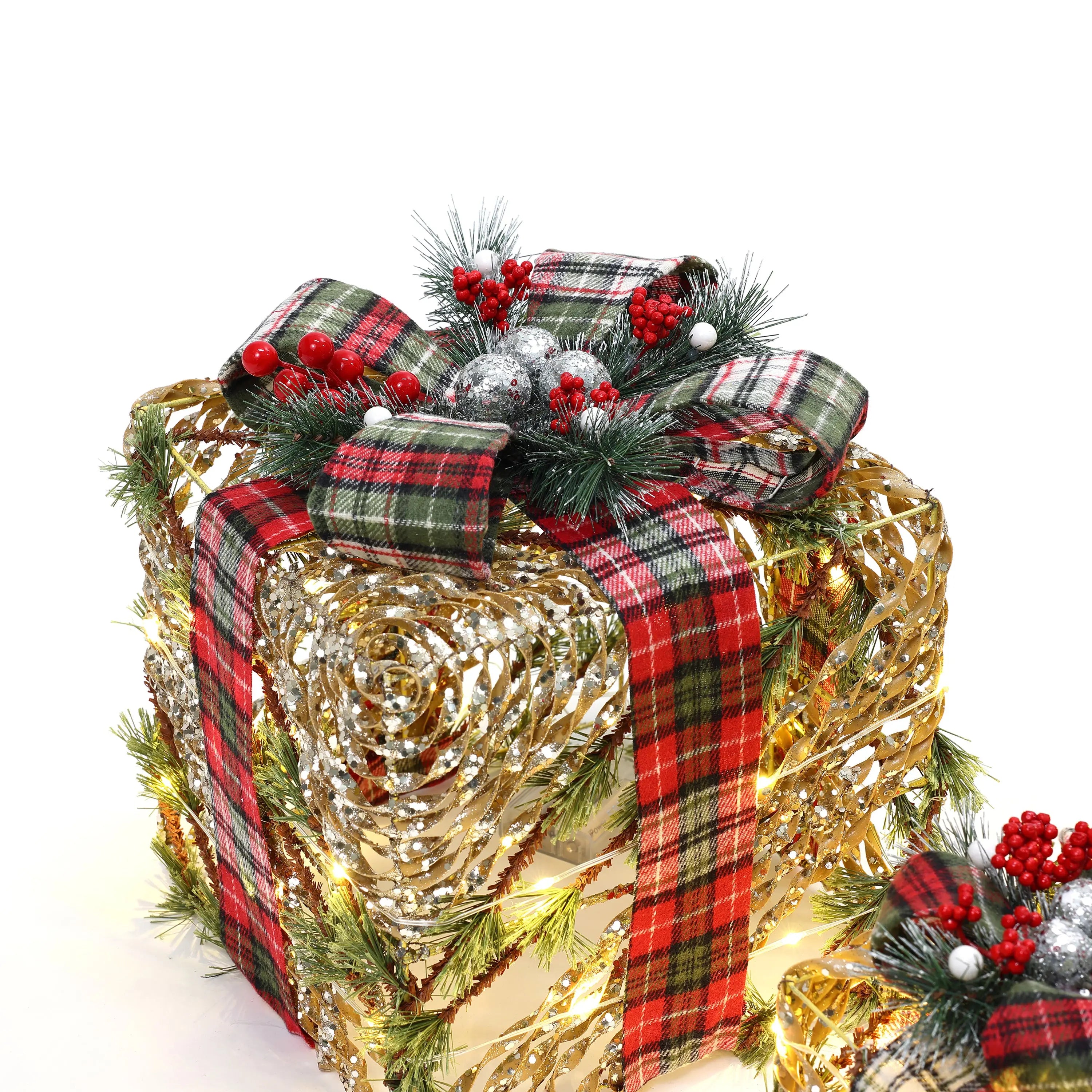 Artificial pine branches giftbox, battery-powered, set of 3 - LuxenHome