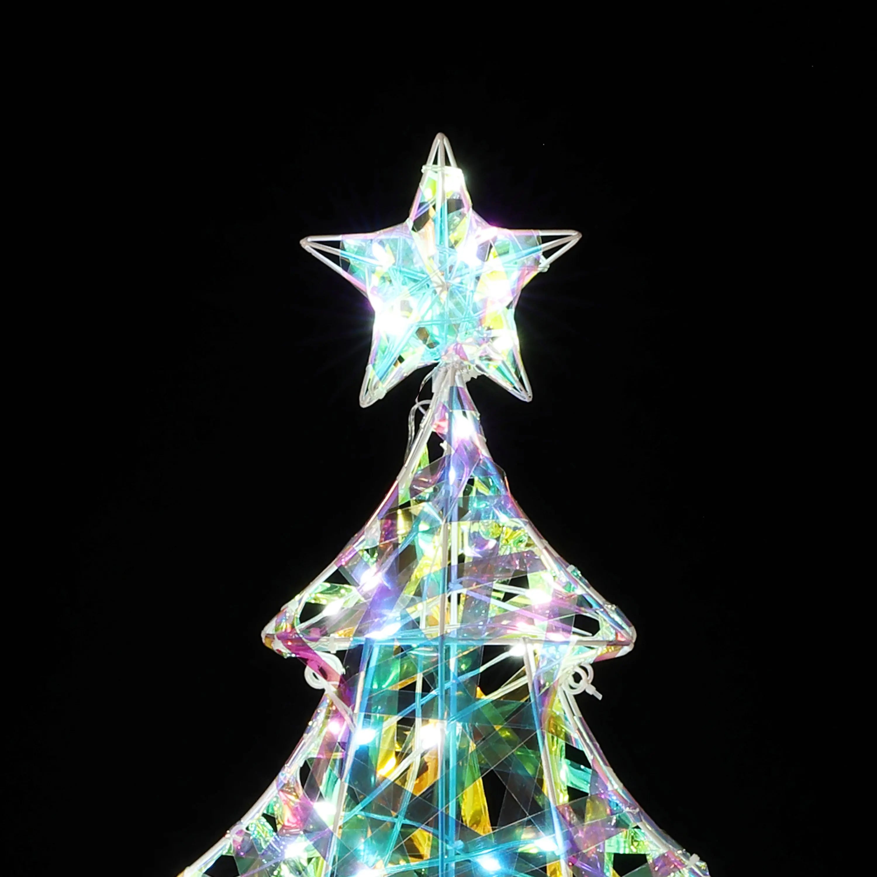 Multi-color lighted christmas tree - LuxenHome