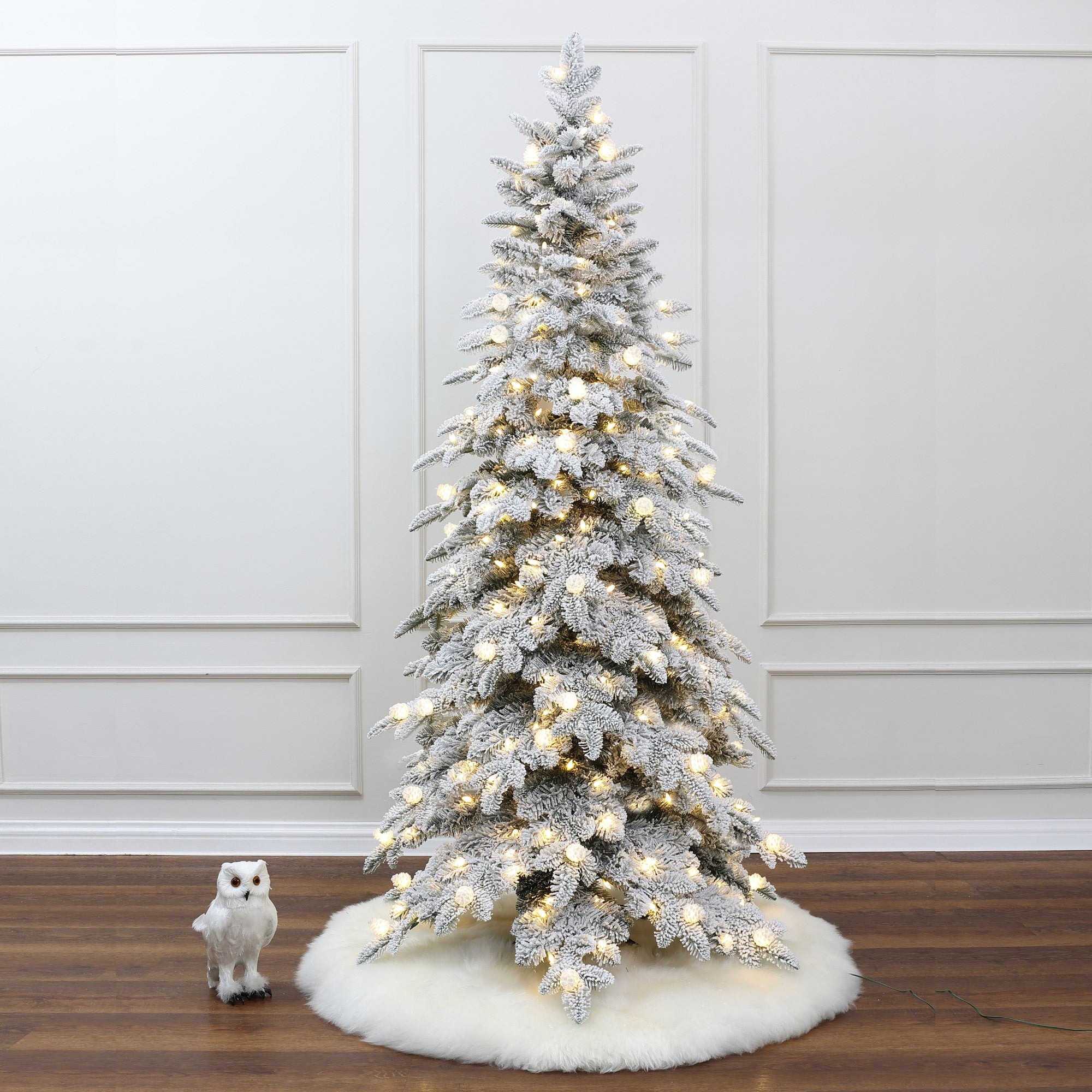 winter-and-natural-feel-with-6ft-artificial-christmas-tree