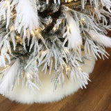 Pre-Lit Flocked Artificial Christmas Tree with Stand，6.5ft