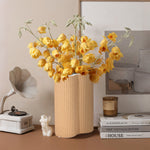 vase-with-yellow-flowers