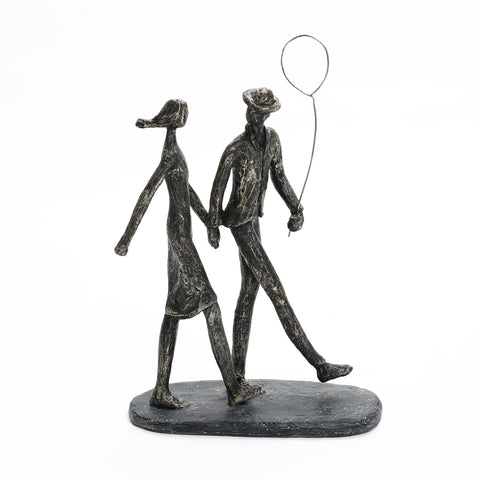 Couple walk resin tabletop decorative object