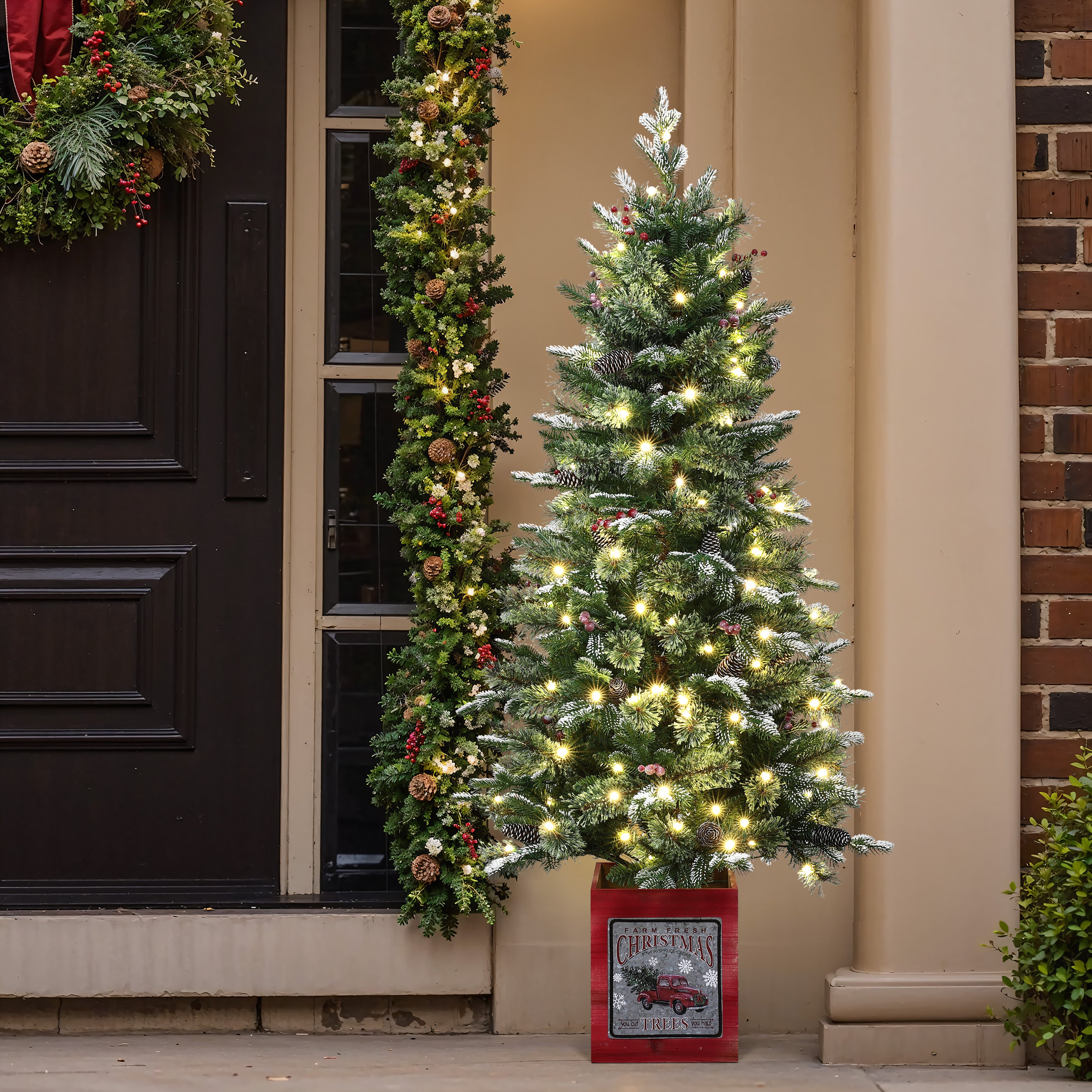 5-ft-Mixed-Needle-Artifical-pre-lit--potted-Christmas-tree-perfect-for-front-entrance