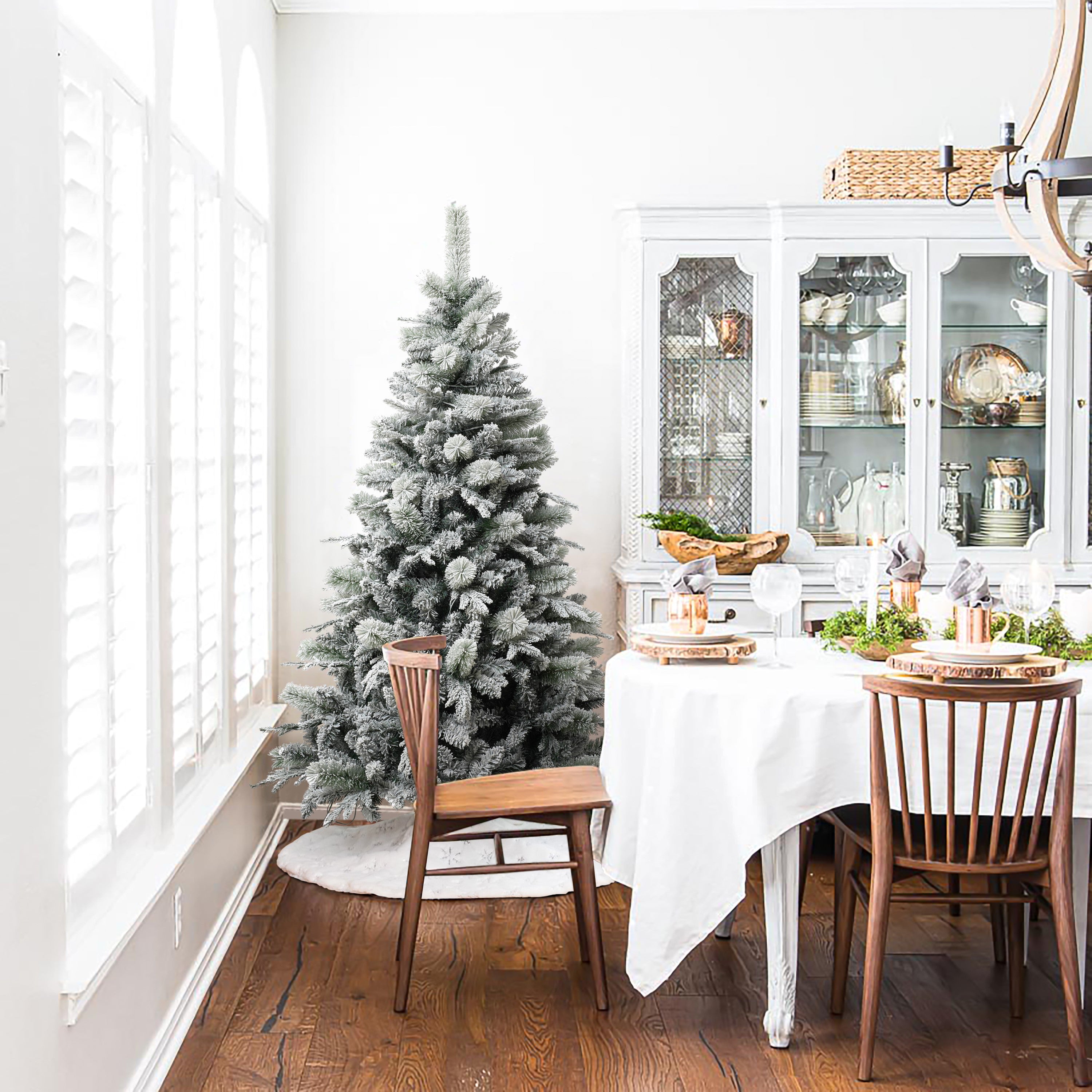 decorating-your-dinning-room-with-colorful-led-christmas-tree