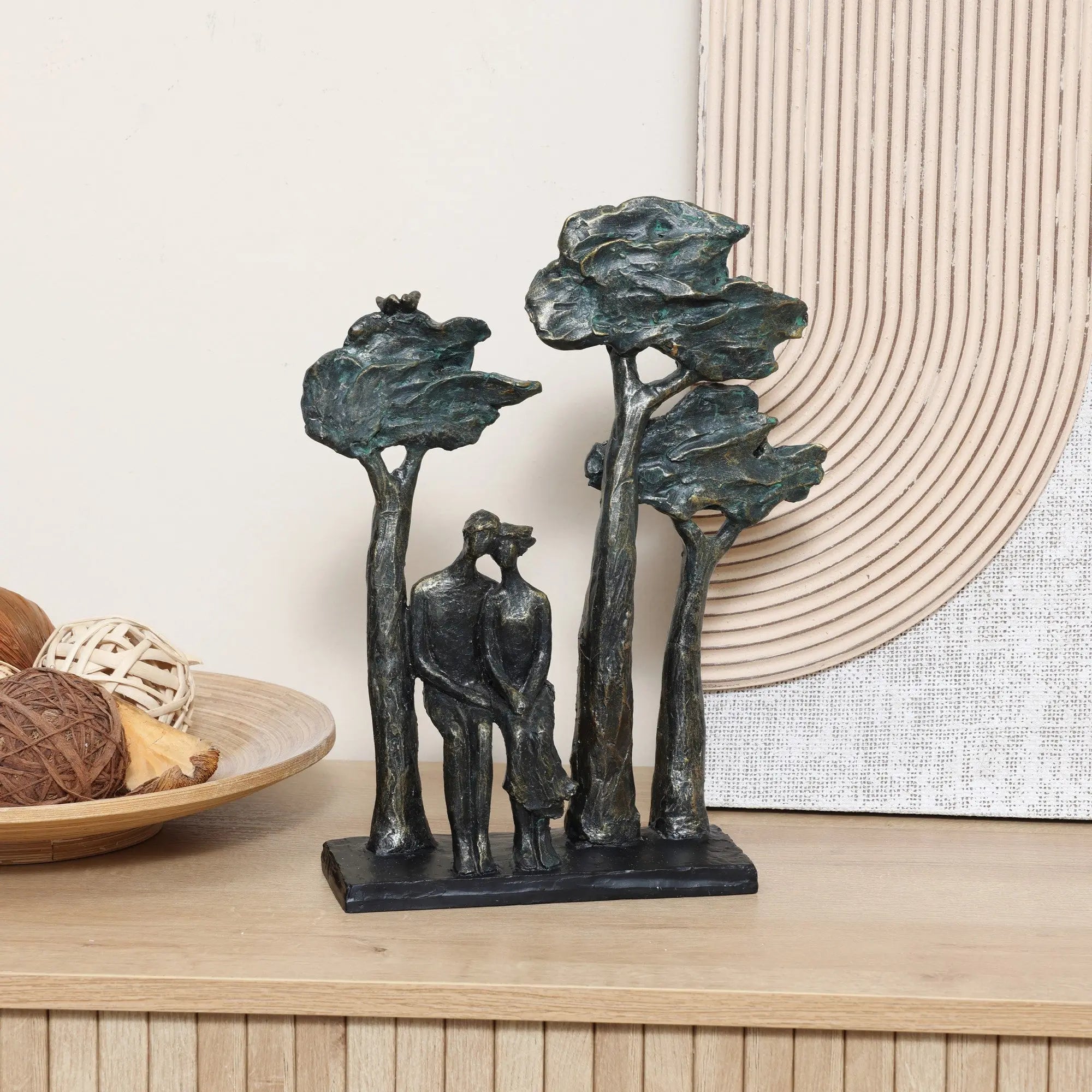 Lovers siting decorative sculpture - LuxenHome